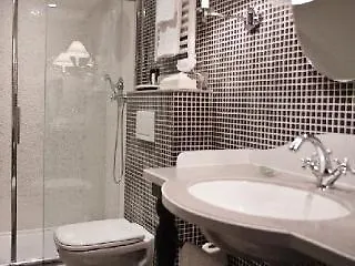 퐁텐 뒤 룩셈부르크 3* 파리